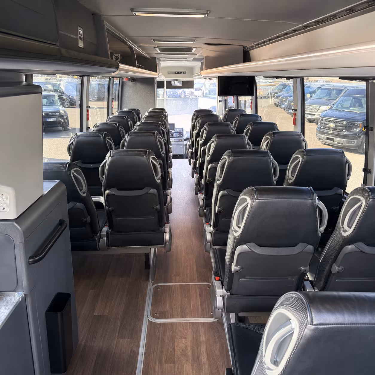 corporate event and conference shuttle buses in wyoming