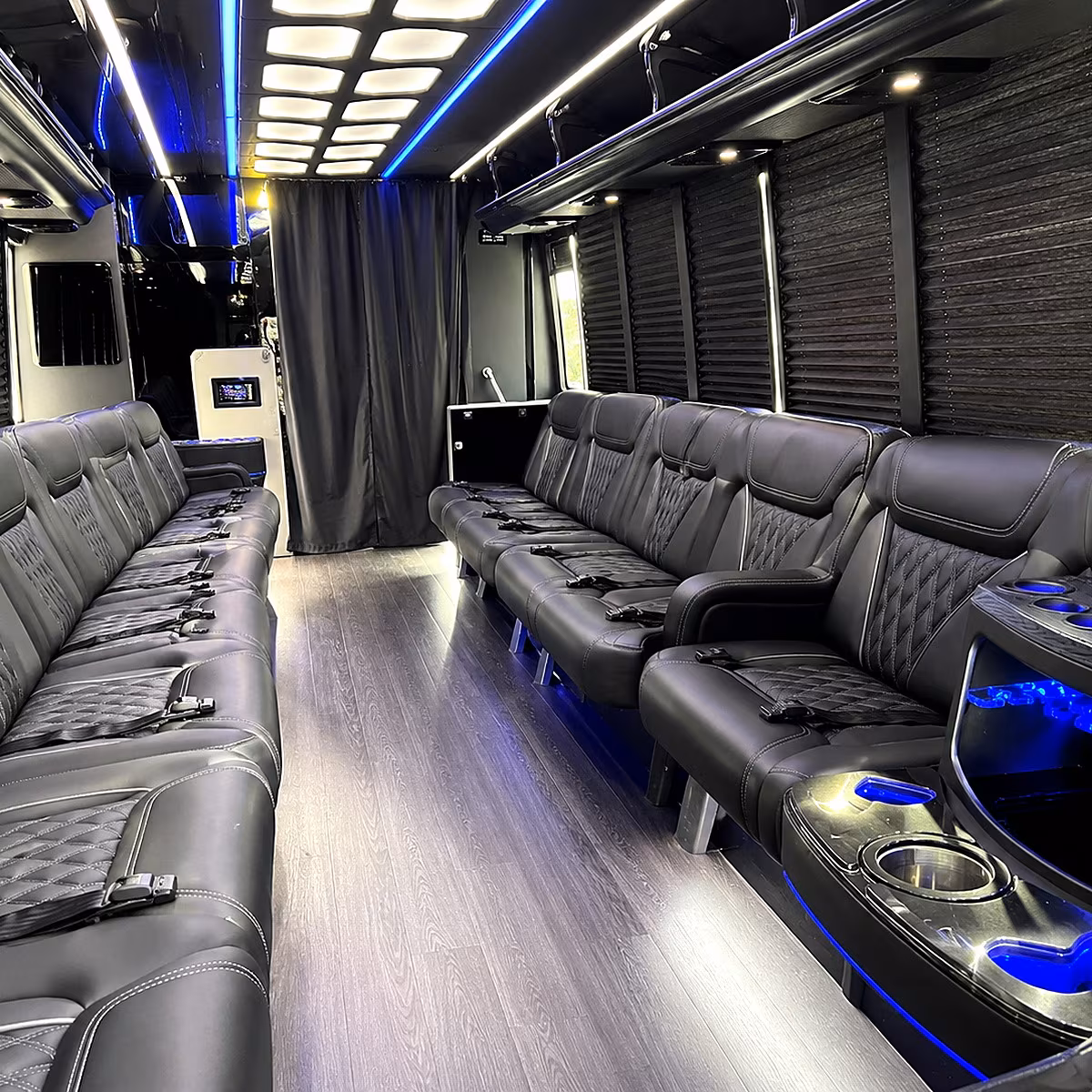 prom and homecoming party buses serving wyoming michigan schools