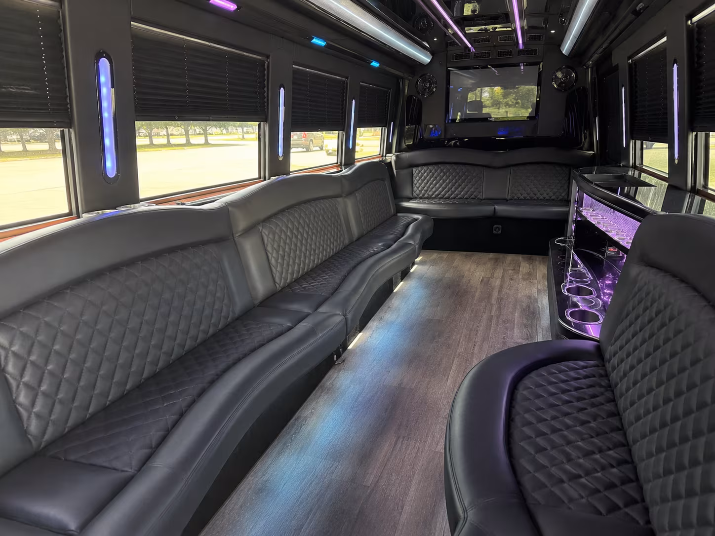 why rent using wyomingminibuscompany com